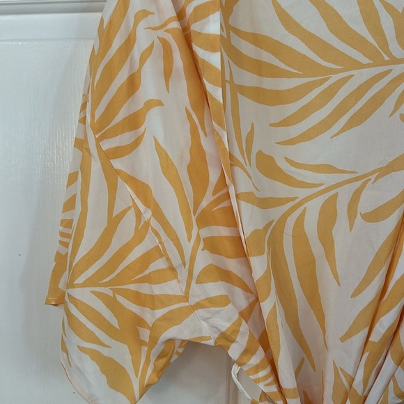 NWOT Women’s Maison Du Soir - Magnolia Luxe Kimono Belted Robe Size M/L - Picture 5 of 8